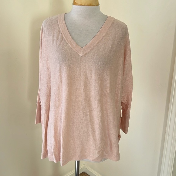 Garnet Hill large light blush loose fit linen sweater/top. - Picture 1 of 8